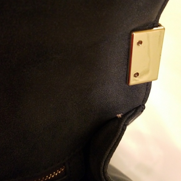 π«SOLDπ« Bebe leboy quilted chain bag - Picture 4 of 8